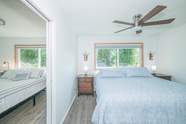 Building Photo - 4801 Canterbury Way