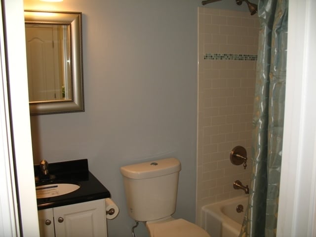 Building Photo - ***WESTSIDE 3/2 AVA. MAY 31st--POSSIBLY SOONER!***