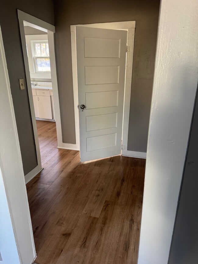 Building Photo - 2931 Gurnee Ave