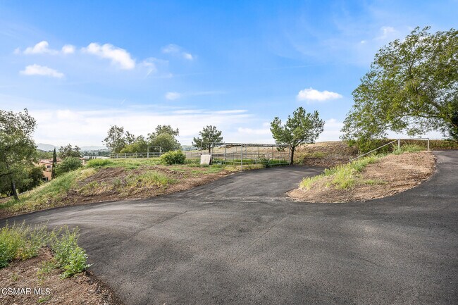 Building Photo - 167 Rimrock Rd