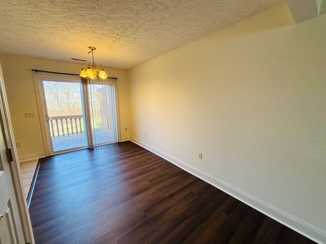Building Photo - 385 Oak Tree Blvd NW