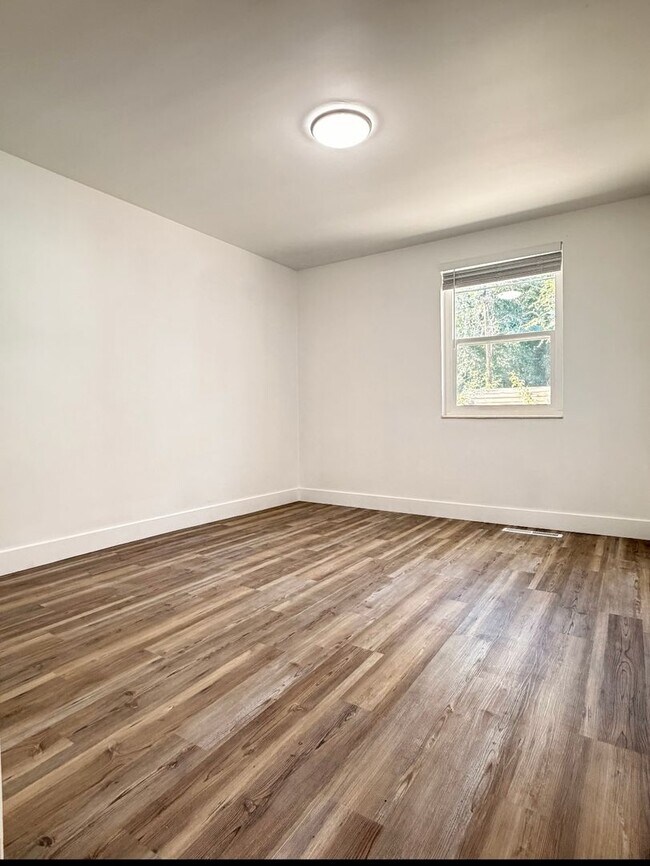 Building Photo - 224 S 900 E