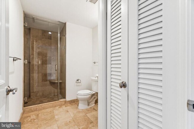 Building Photo - 1701 Locust St