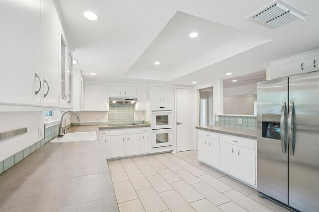 Building Photo - 2505 Comburg Castle Way