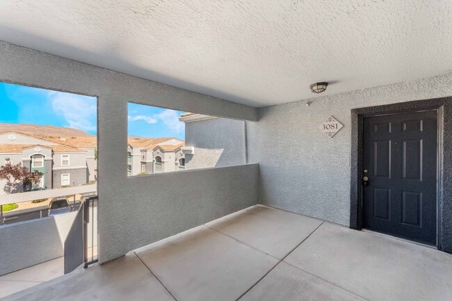 Building Photo - Modern 1-Bedroom Oasis: Prime Location!