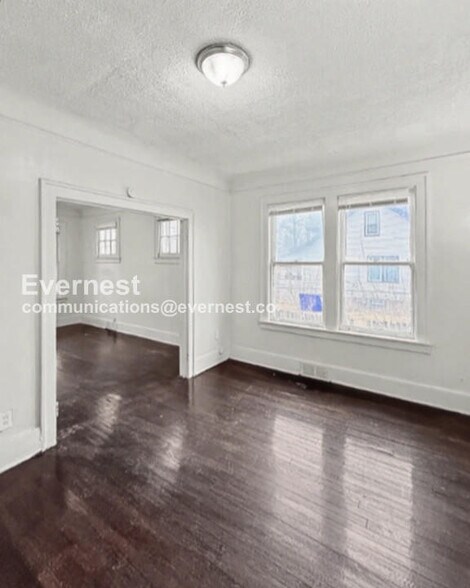 Building Photo - 11391 Belleterre Ave