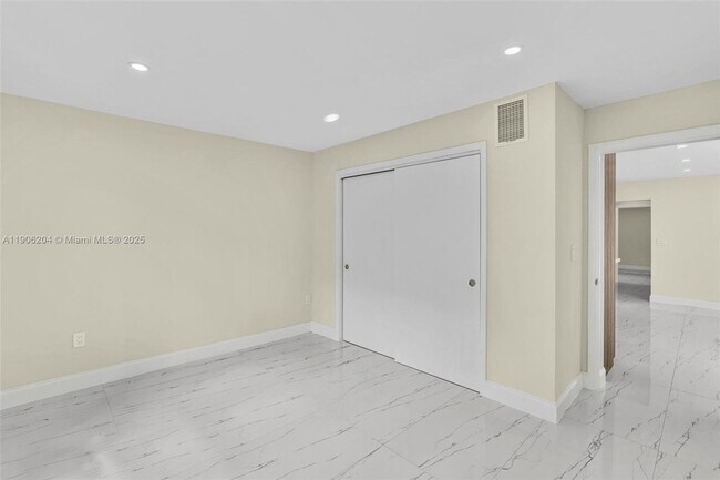 Building Photo - 1510 Coolidge St