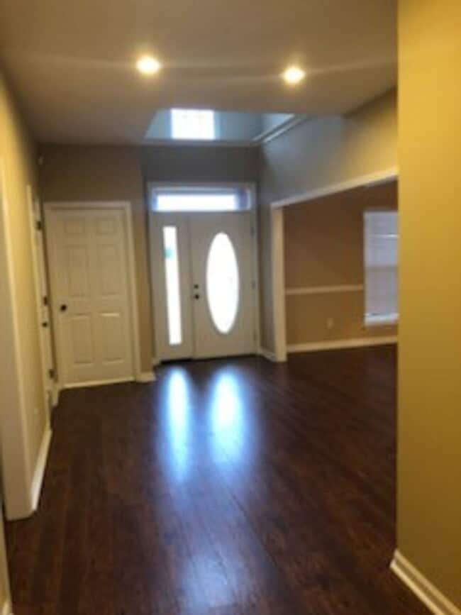 Building Photo - Renovated 4 Bedroom 2.5 Bath Home for Rent!