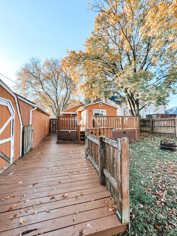 Building Photo - 1116 Adelia St