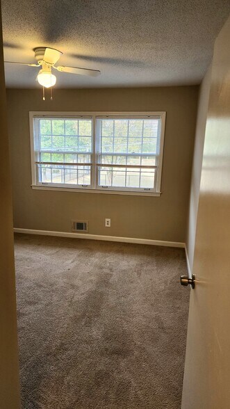 Guest Bedroom 2 - 2409 Farmstead Cir