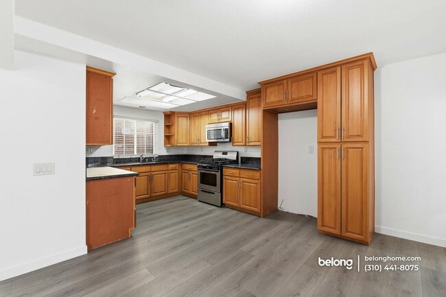 Building Photo - 29016 Lillyglen Dr