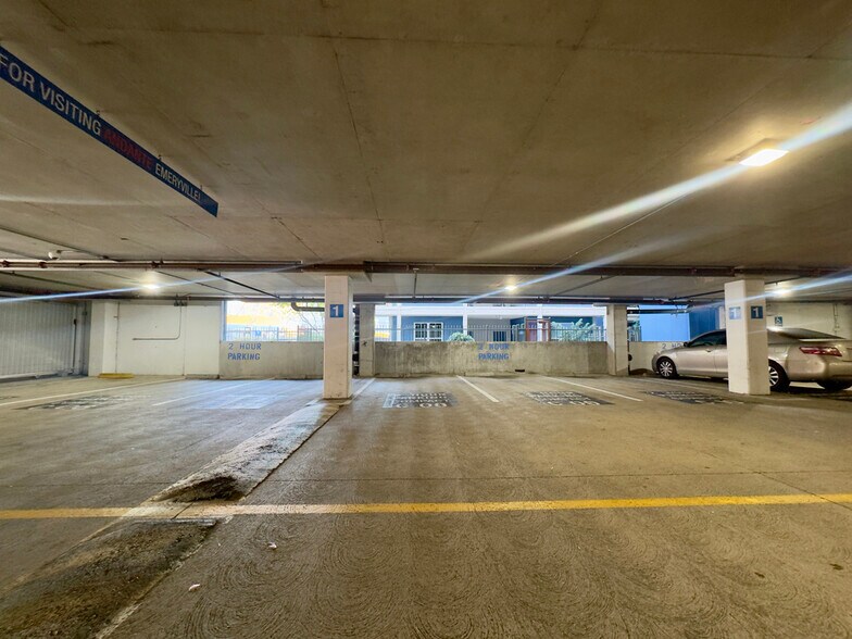 Building Photo - 1121 40th St