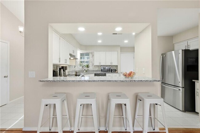 Building Photo - 4 Wendron Cir