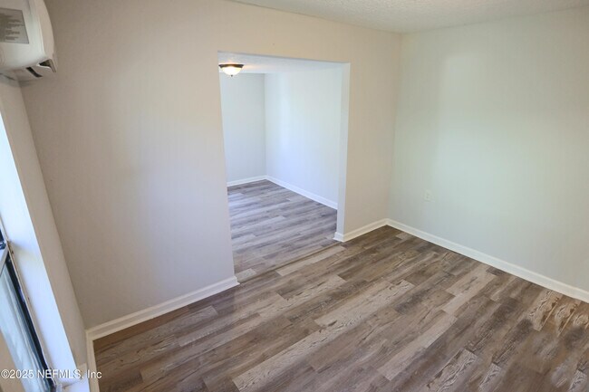 Building Photo - 505 N 9th St