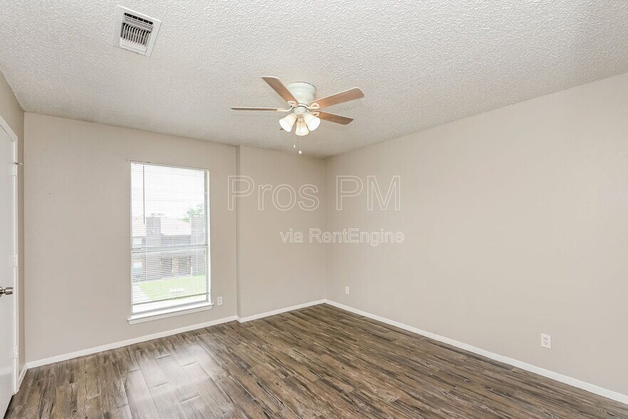 Building Photo - 3807 Coates Cir