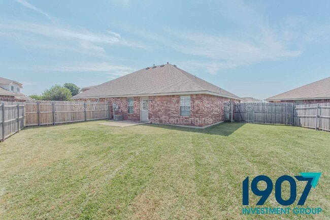 Building Photo - 923 SW 37th St