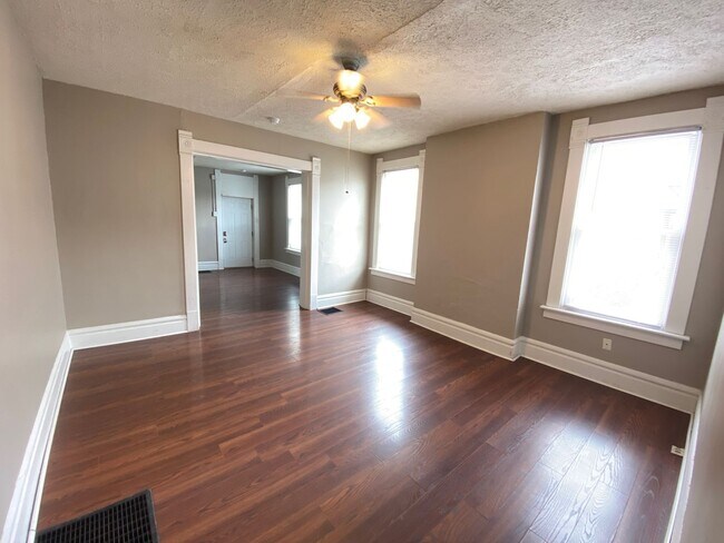 Building Photo - Hunter Ave 1444-1446 MLR (LH2)