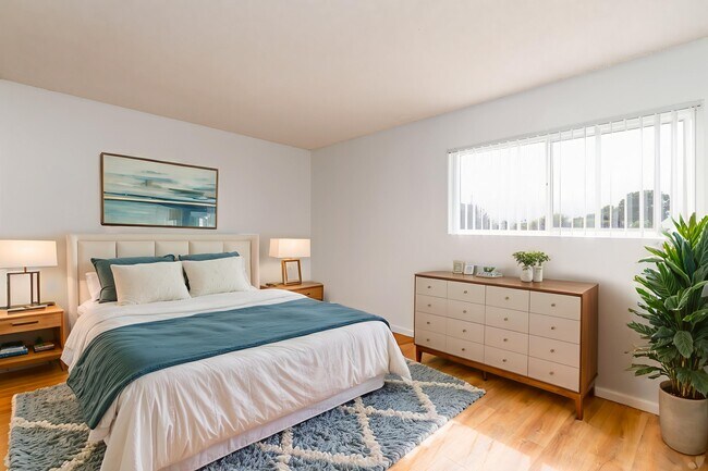 Building Photo - Fiesta Apts