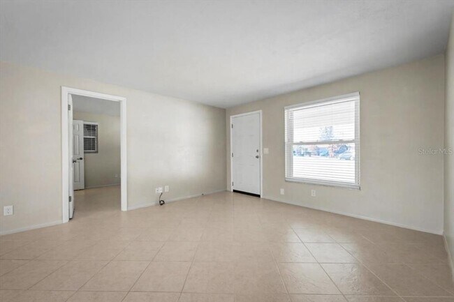 Building Photo - 3 Edmond Ct