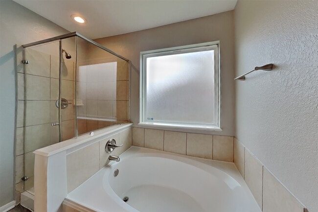 Building Photo - 14814 Liberty Stone Ln