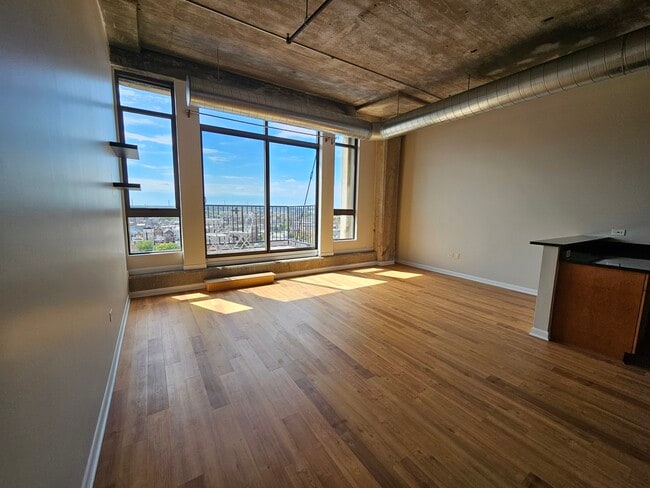 Building Photo - 1550 S Blue Island Ave