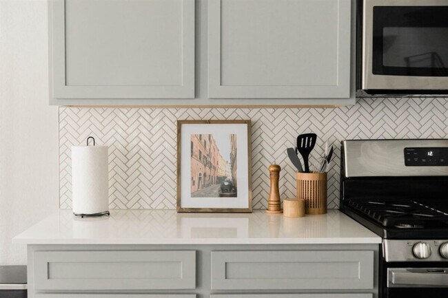 Building Photo - 11102 1/2 Charger Way-SI ID1363554P