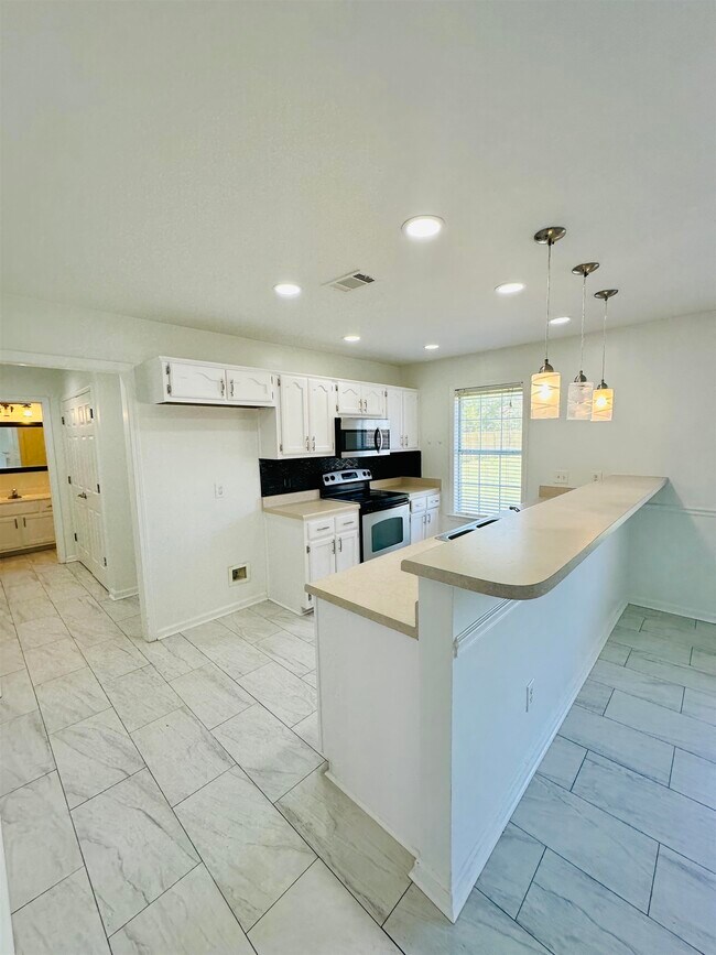 Building Photo - 10006 Cameron Ridge TR