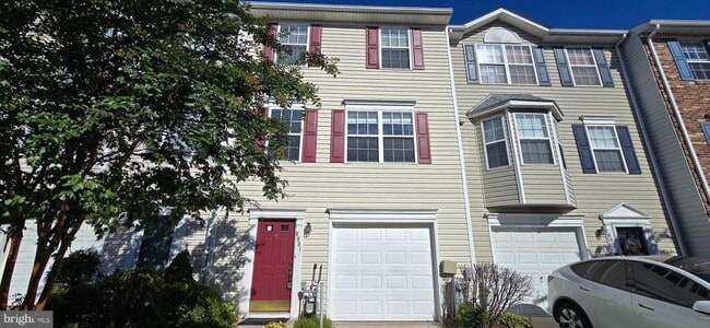 Building Photo - 8881 Goose Landing Cir