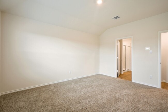 Building Photo - 1324 Stuarts Frst Dr