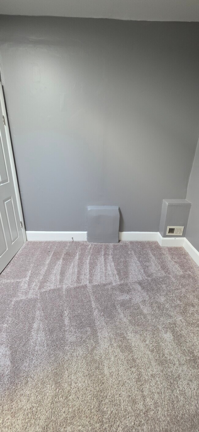 Building Photo - 2707 Presbury St