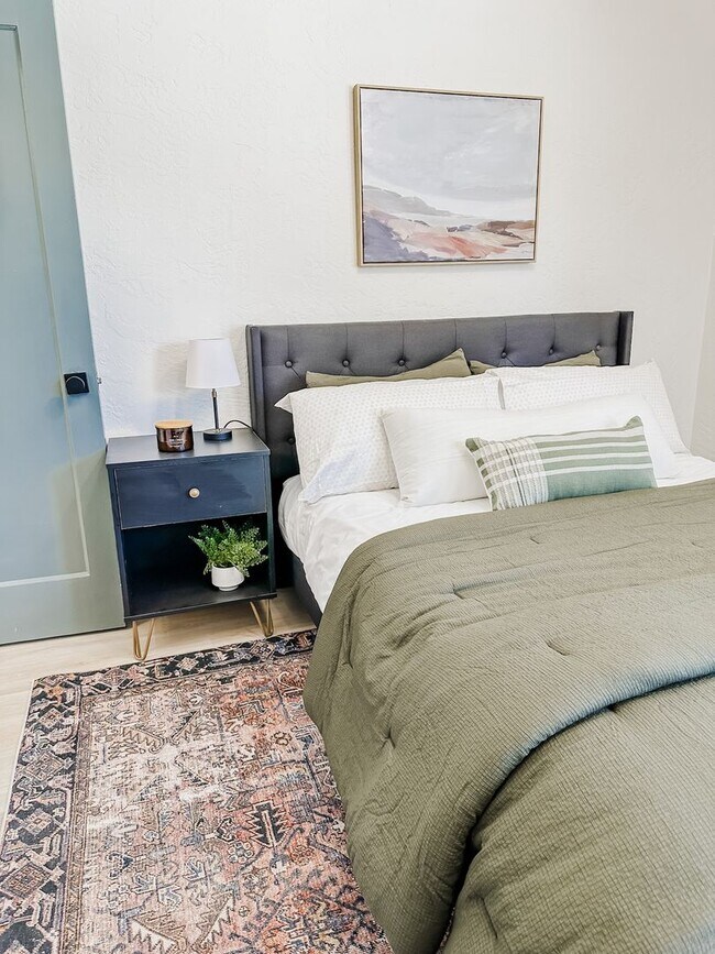 Building Photo - Beautiful one bedroom apartment