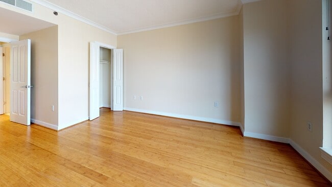 Building Photo - Monumental Views! Stunning Chinatown/Penn ...