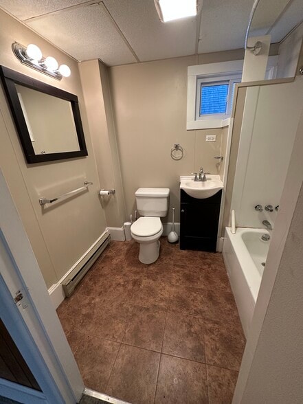 Building Photo - 80 Maine St