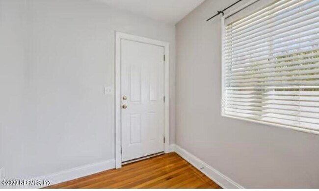 Building Photo - 2159 Riverside Ave