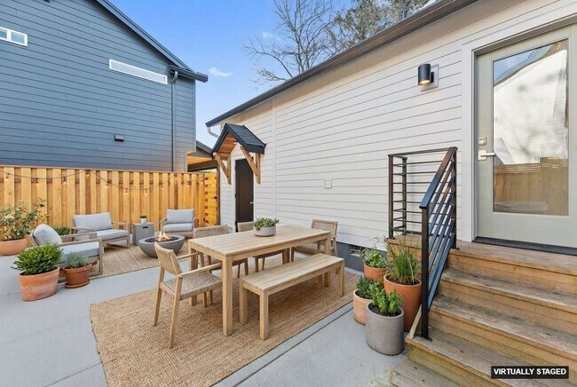 Building Photo - 7314 SE 69th Ave