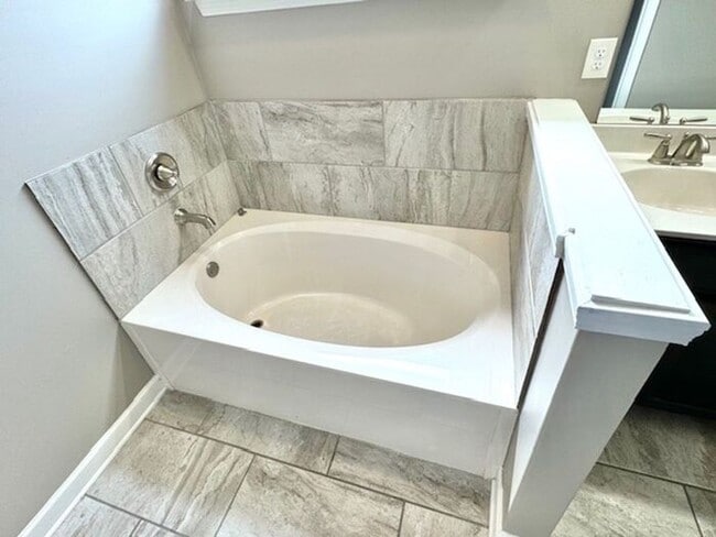 Building Photo - Now Leasing! 4-Bedroom 3 Bath Home In Olive Branch, Highly Rated Schools