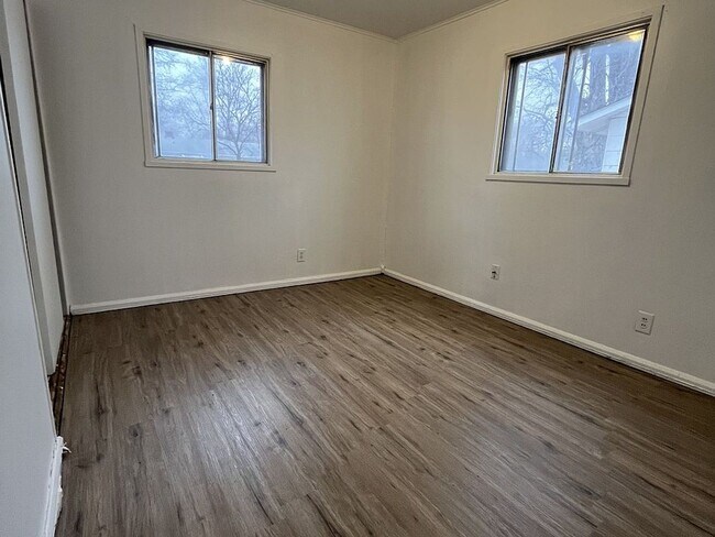 Building Photo - 3 bed | 1 bath Home for Rent