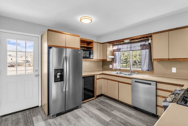 Building Photo - Park Meadows