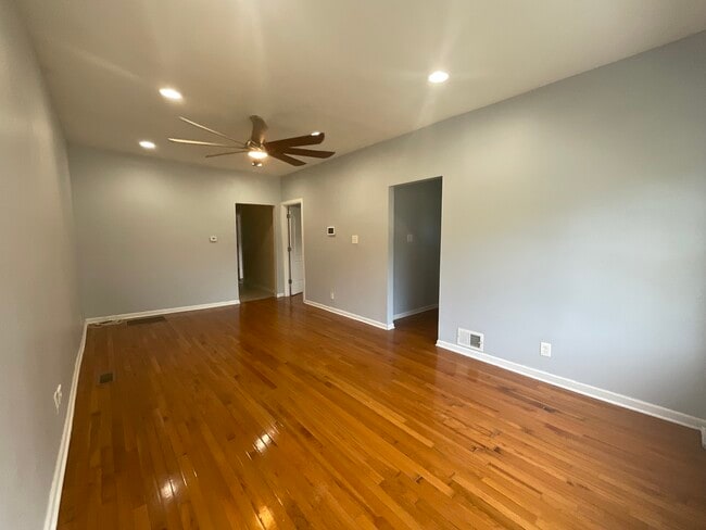 Building Photo - 12200 S Lowe Ave