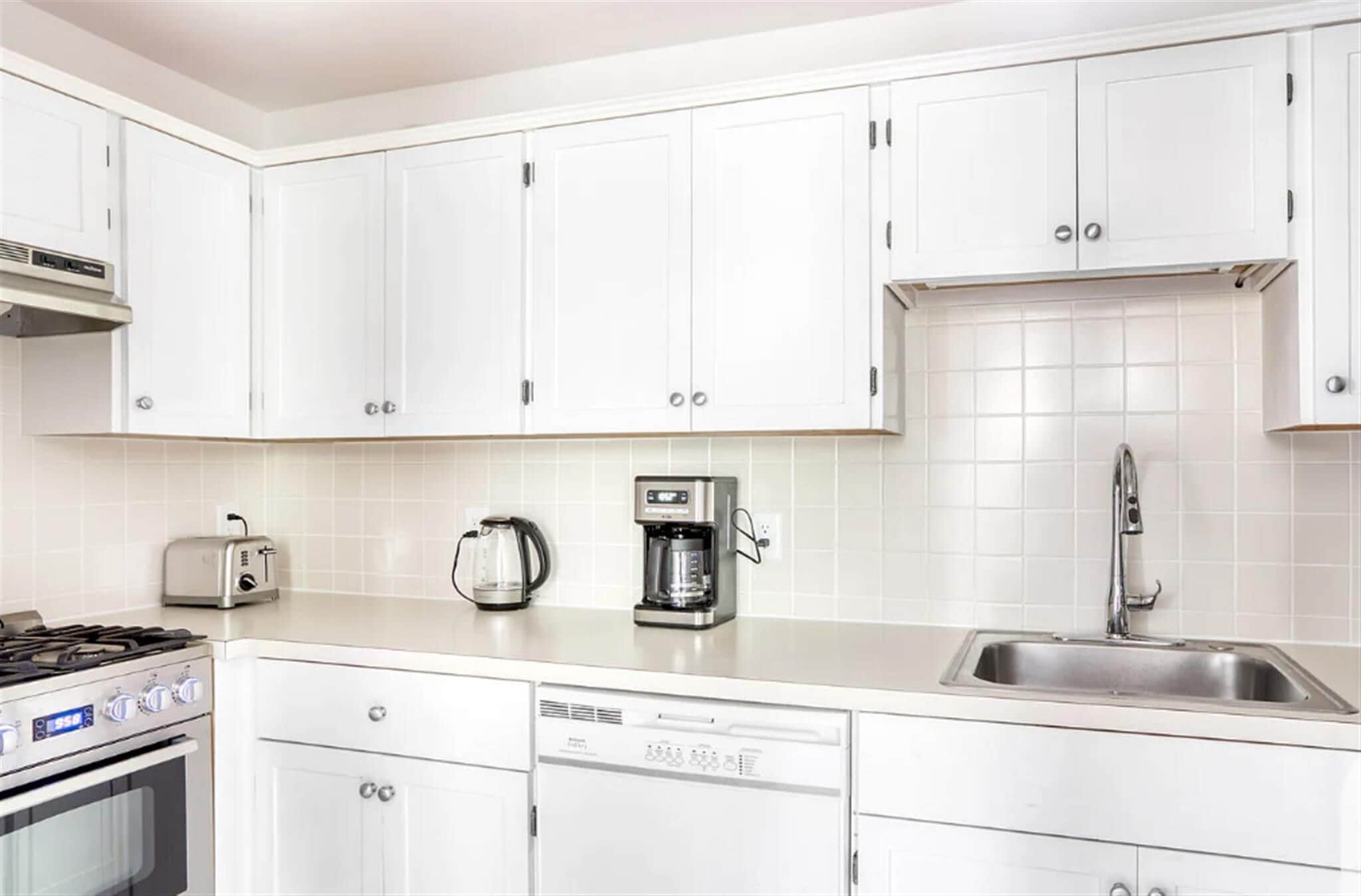 Building Photo - 30 Healey St