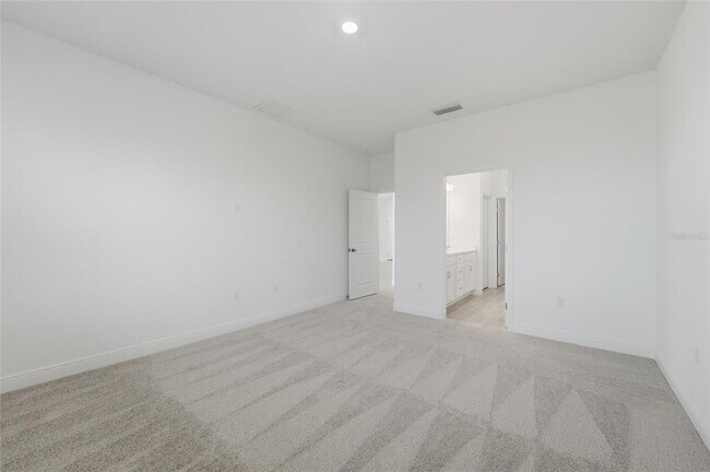 Building Photo - 2100 Maverick Ct