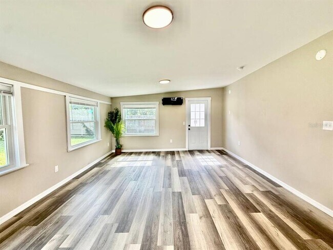 Building Photo - 801 W 114th Ave