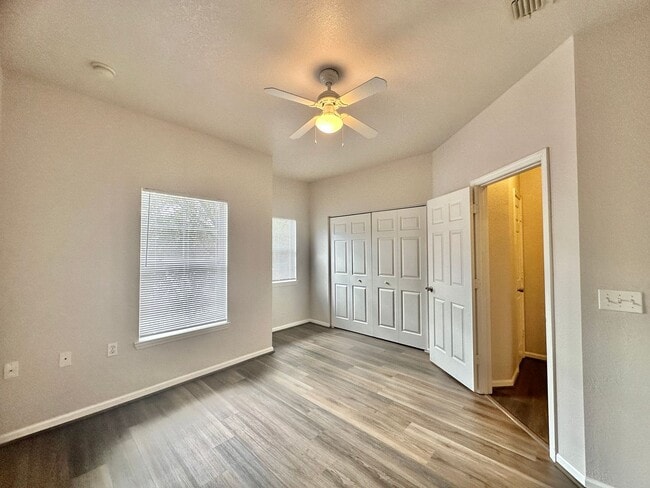 Building Photo - Stylish 2 bed, 2.5 Bath Condo in Magnolia Place | Private Garage | $1,550.00