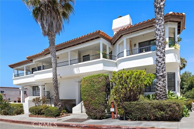 Building Photo - 210 Avenida Montalvo