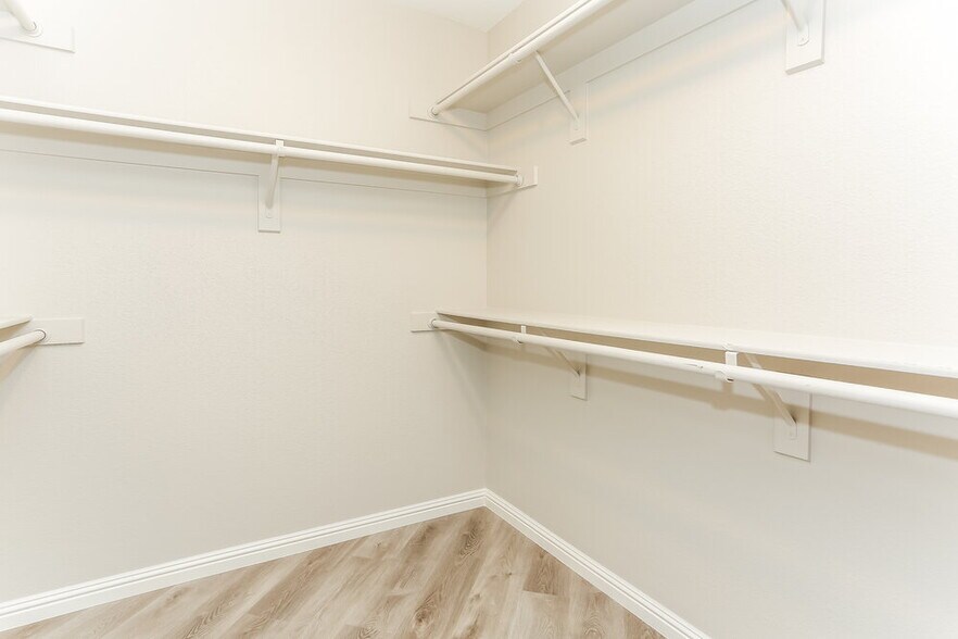 Building Photo - 10932 Napa Ridge Dr