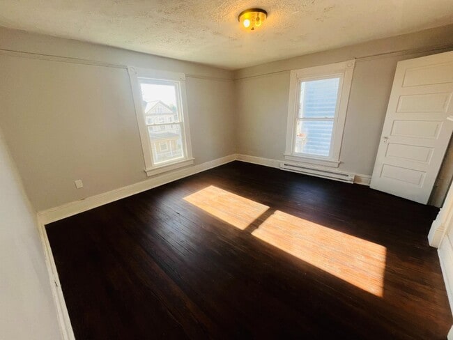 Building Photo - 1106 Early St