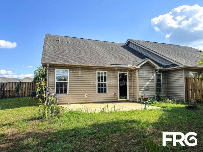 Building Photo - 149 Emily Dr