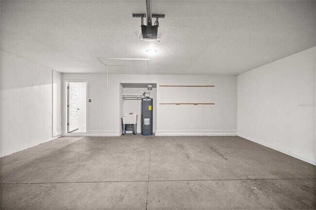 Building Photo - 5826 SW 83rd Ln