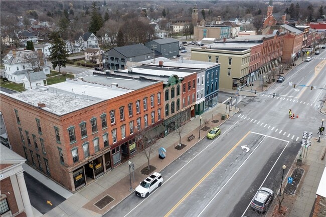Building Photo - 178 Main St