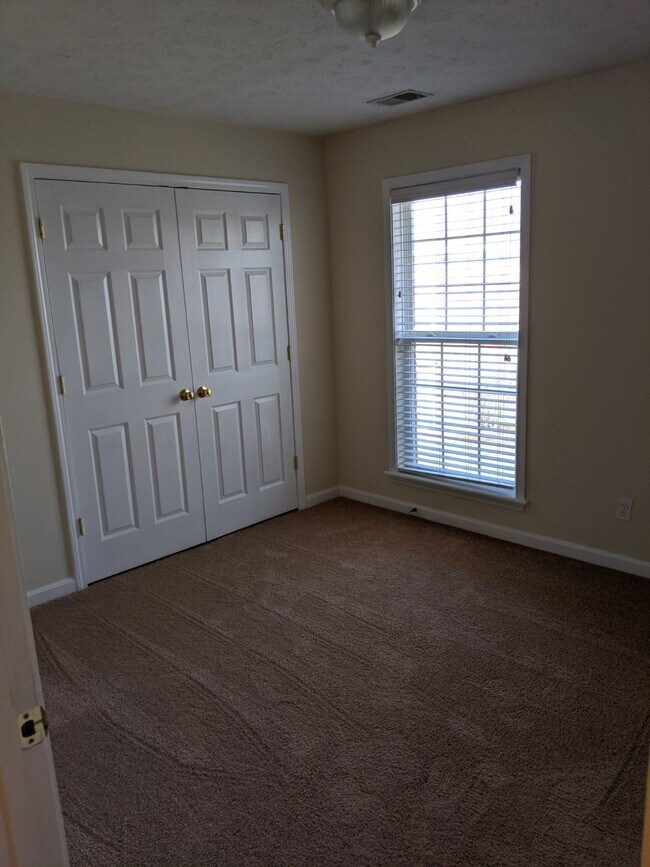 Building Photo - 5601 Chariot Run Dr